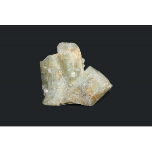 минерал Берилл(аквамарин) 1.5х4х3.5 см