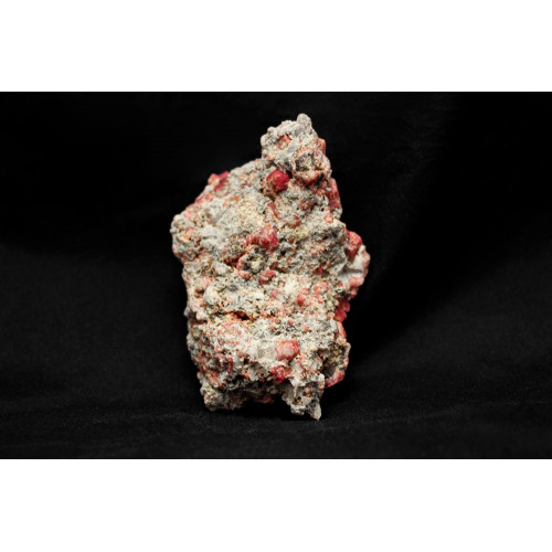 минерал Родолит (Розовый гранат) 6.5х10.5х3.5 см